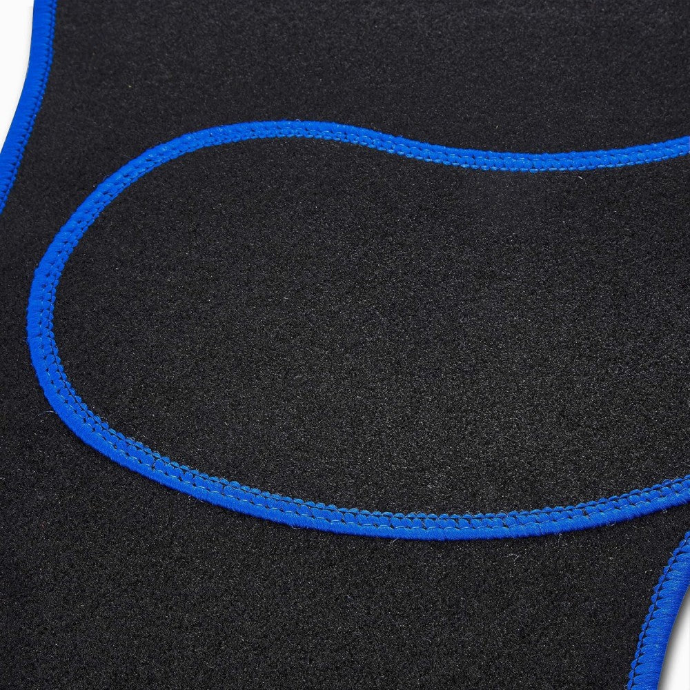 Covorase textile negru-albastru - montate in masina